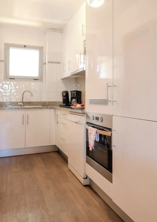 Les 15 Pins & La Mer -  Riviera Escape Apartments with Pool & Garden
