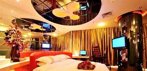 Jiujiang 168 Inn
