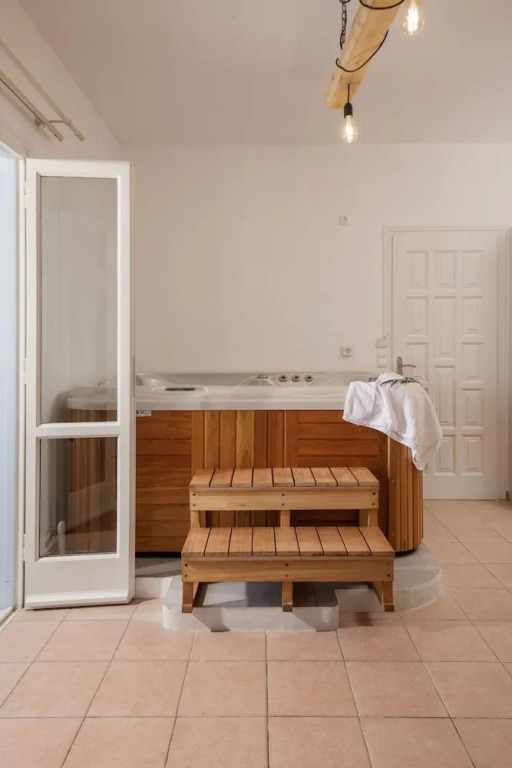 Aqua Naxos Apartments & Suites