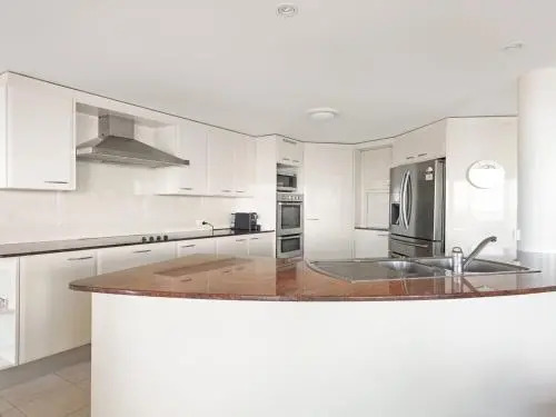 Le Point 702 - Luxury And Views!