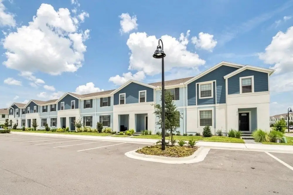 Amazingly Decorated 5 Bedroom2413) Townhouse by Redawning