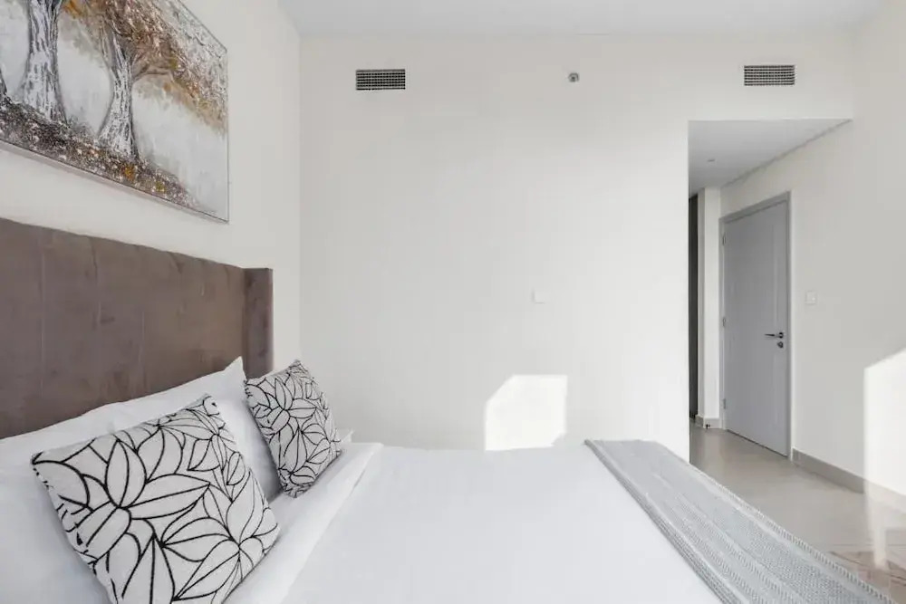 Roomszy Forte Residences Downtown Dubai