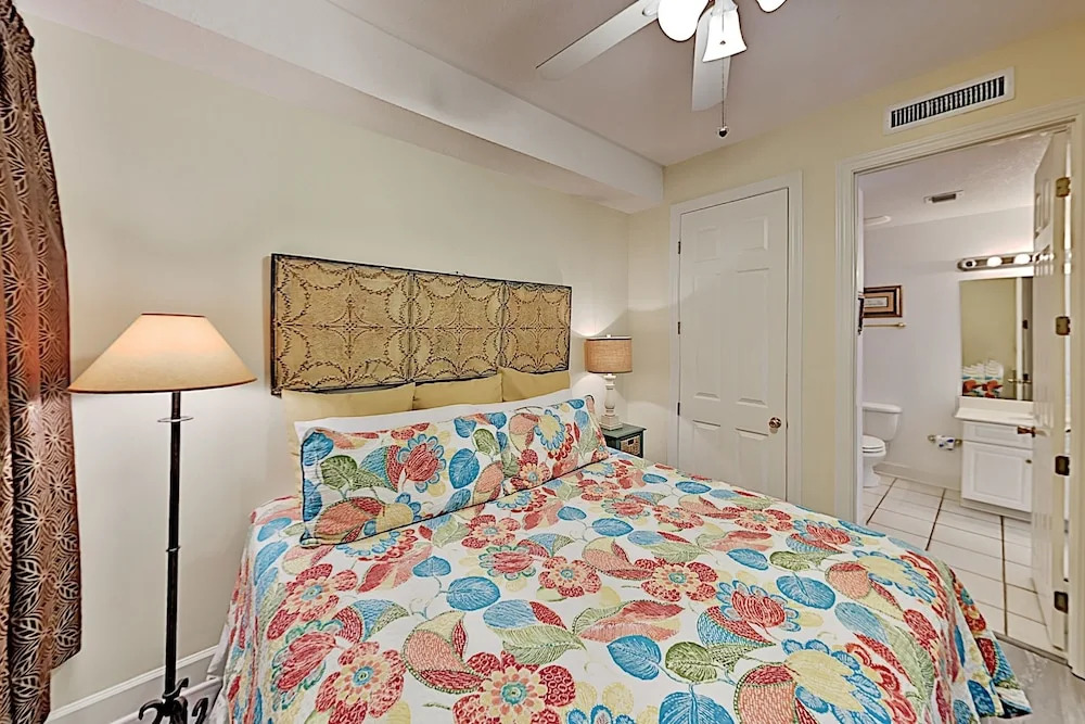 Island Royale Gulf-front Penthouse W/ Huge Views 3 Bedroom Condo