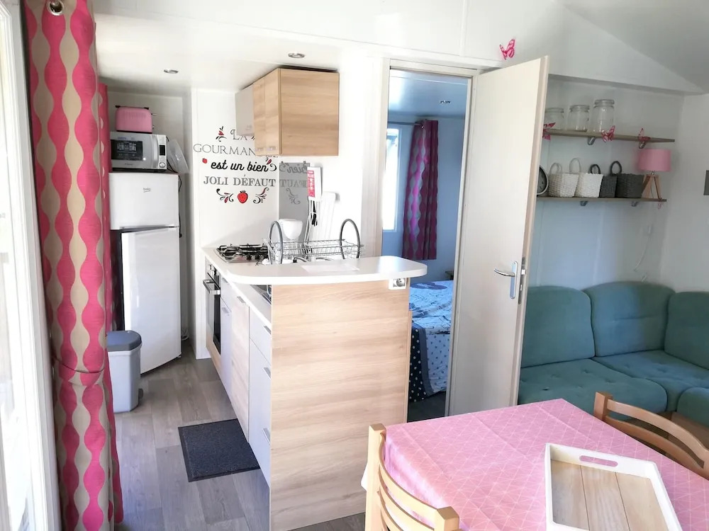 Property With 3 Bedrooms in Les Mathes, With Pool Access, Furnished Ga