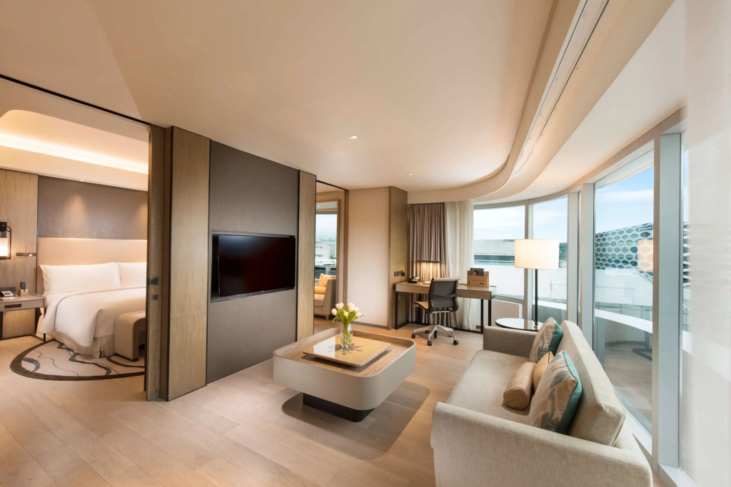 Conrad Manila
