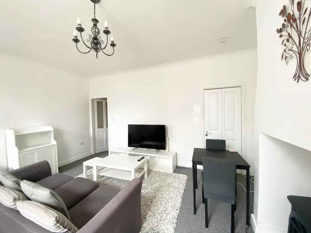 Thepropertyfocus - Stylish 2-bedroom House