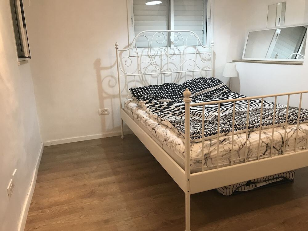 Apartment Lilas | 3BR | Tel Aviv | Seaside | Ha'Rav Kook St | #TL51