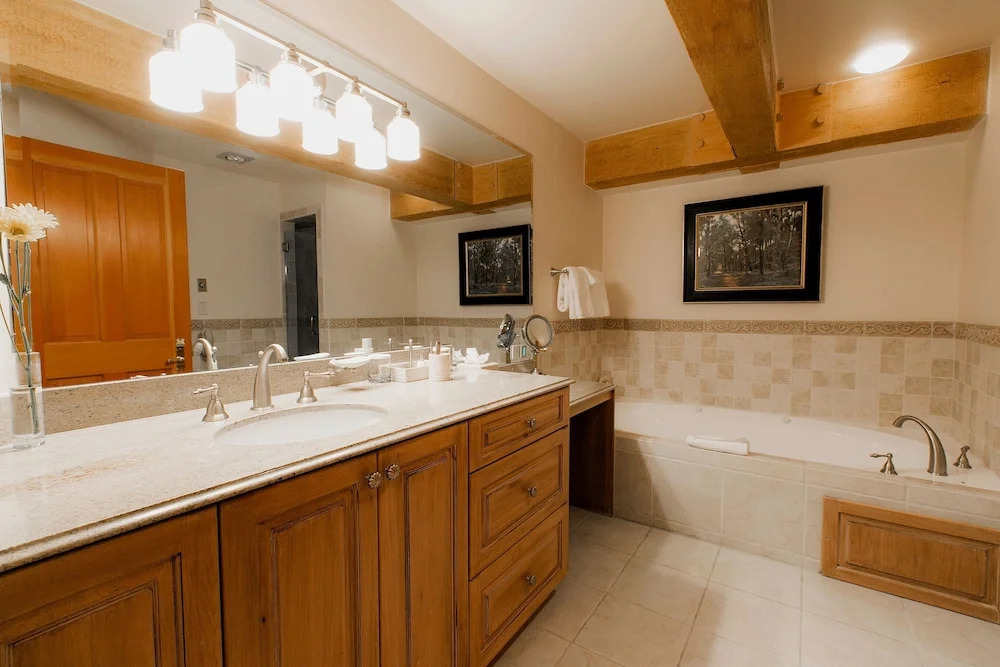 Luxury Four Bedroom Townhouse 4 Townhouse by RedAwning