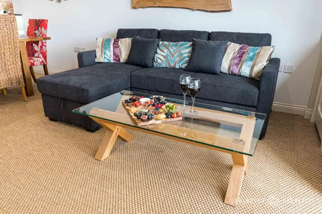 Stunning Sea View 2 Bed Triplex Apt Terrace Free Parking