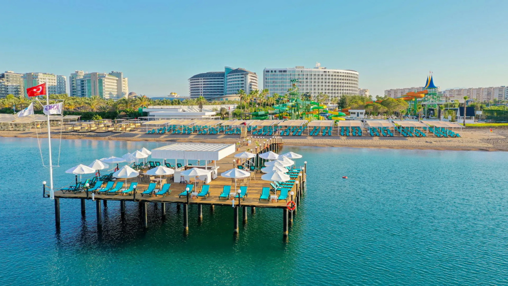 Crystal Centro Pearl Collection - Ultimate All Inclusive