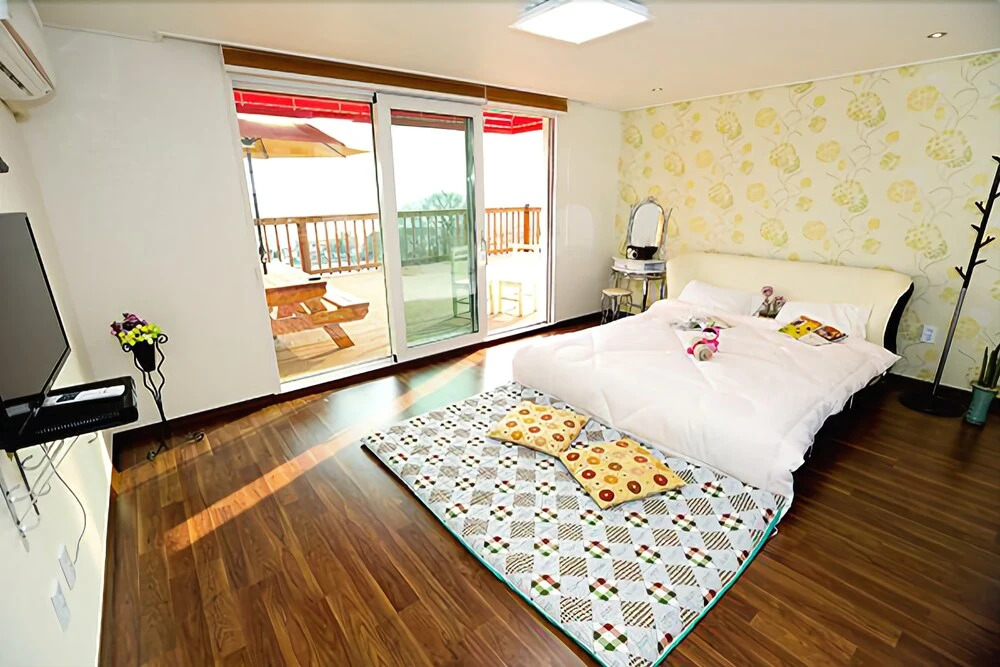 Ganghwa Hill Mare Pension