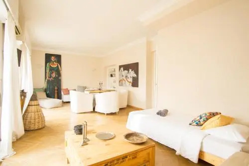 The Helios Flat