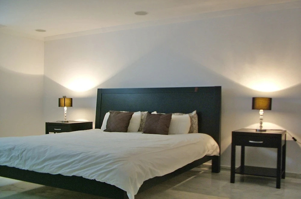 7 bedroom modern beachfront Villa, in Artola, Marbella, close Puerto Cabopino