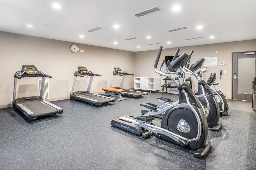Holiday Inn Express & Suites Tulsa East - Catoosa by IHG