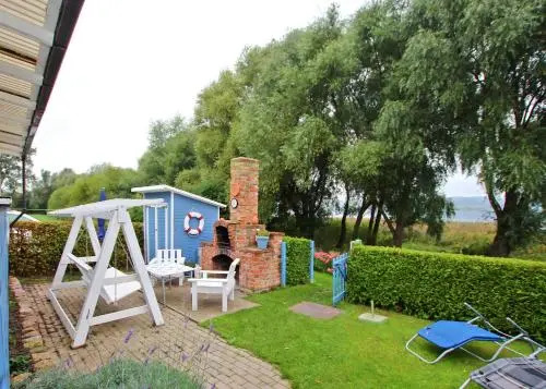 Ferienhaus mit Ruderboot Kummerow