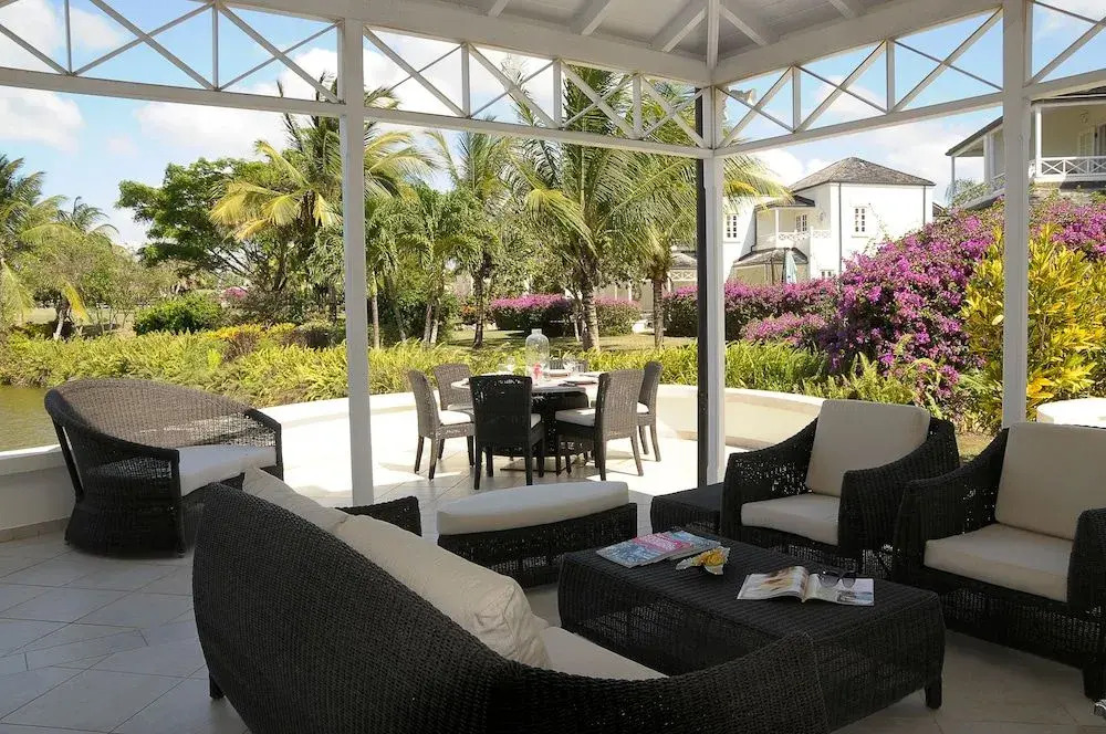 "this Beautifully Decorated 3 Bedroom 3 Bathroom Duplex Villa"