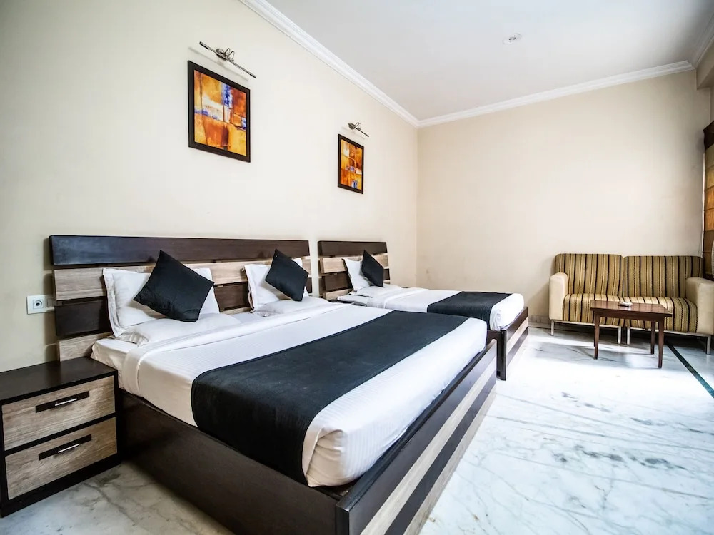 Collection O 1199 Hotel Maharaja Residency
