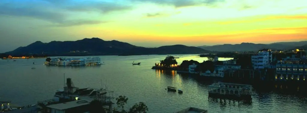 Hotel Mewar Haveli - At Lake Pichola