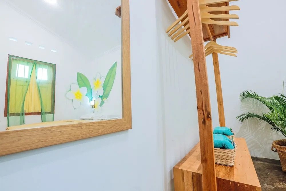 Snooze Guesthouse Yogyakarta - Hostel