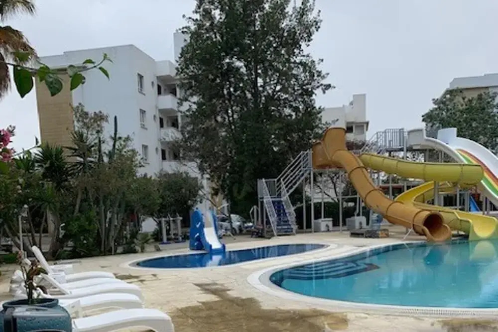 Caesar Resort Gem in Long Beach