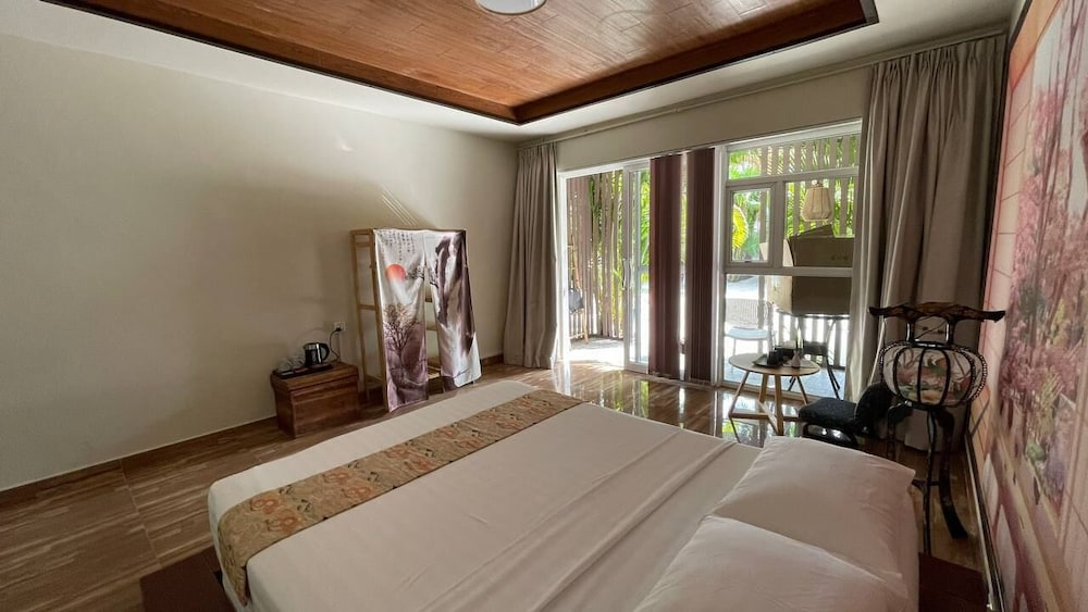 WHITE SAND ARK RESORT