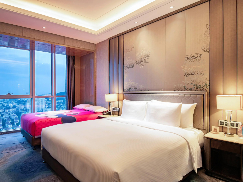 Pullman Yantai Center