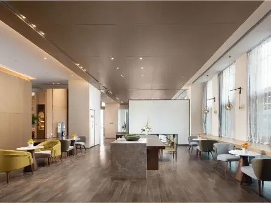 Leighton Hotel Hangzhou (Xintiandi Xiwen Street Subway Station)