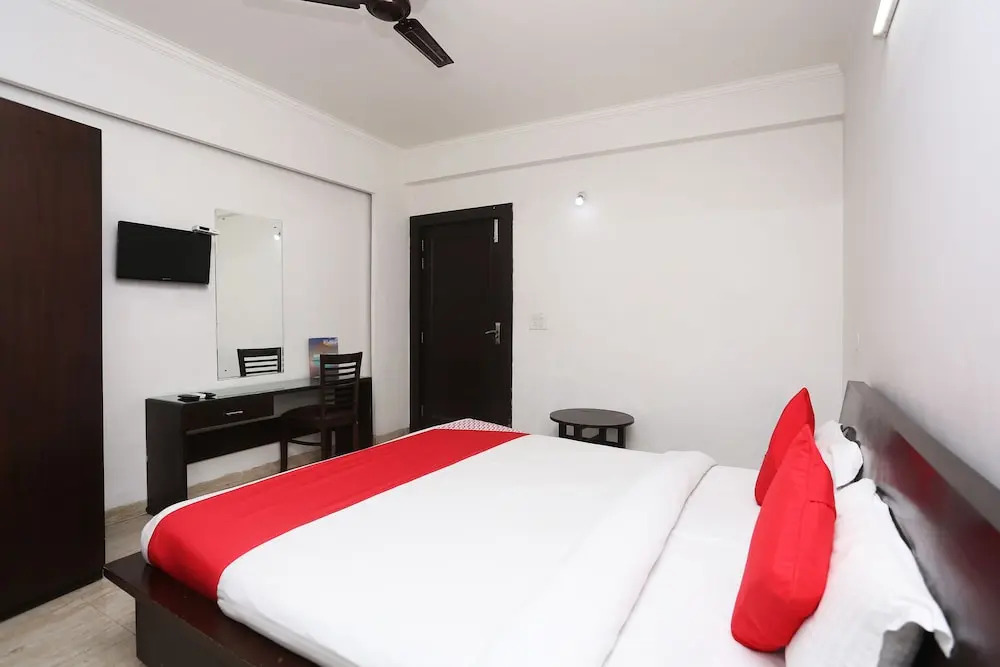 Hotel Rajshree By OYO Rooms