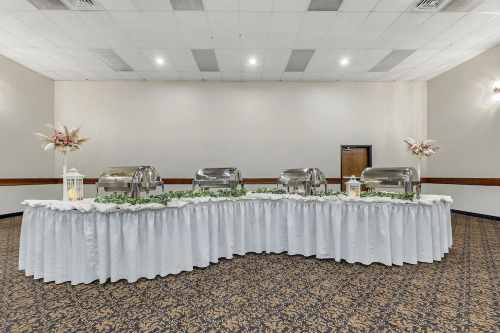 Seaport Inn and Suites