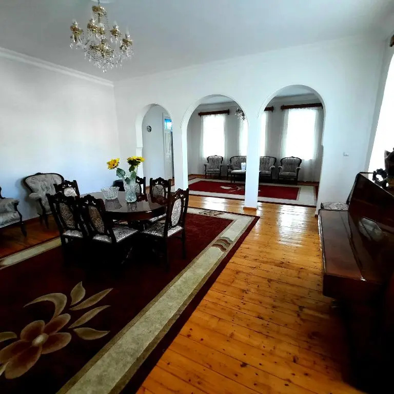 Nika house