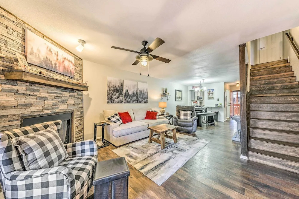Cozy Ruidoso Condo w/ Grill & Mountain Views!