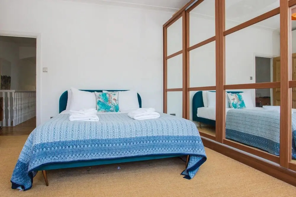 Bright 2 Bedroom Apartment in South East London