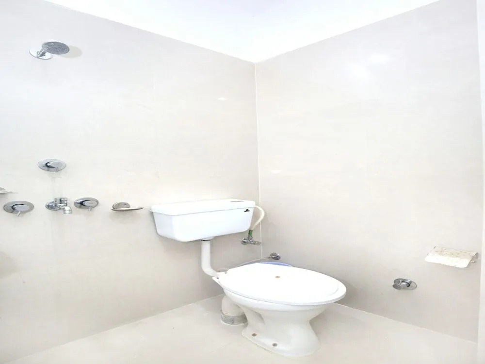 OYO 11421 Regal Residency