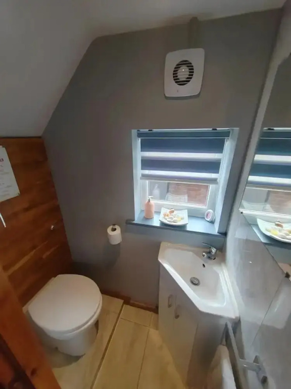Cozy Blackpool Retreat With 3 Bedrooms