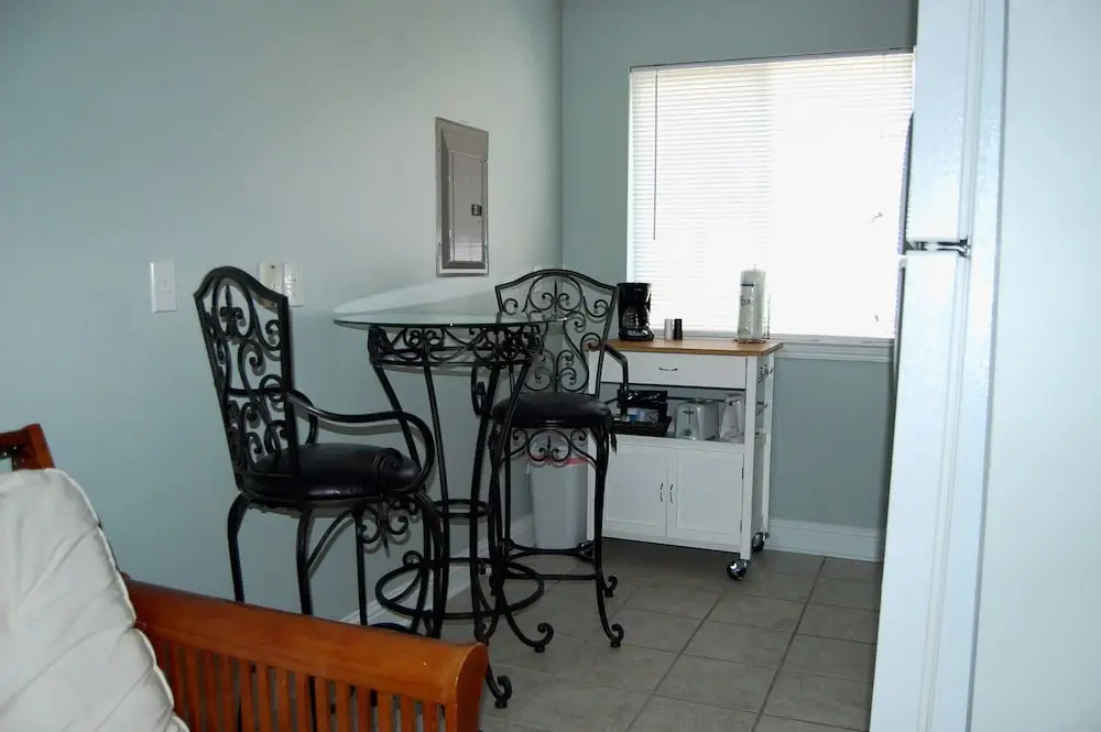 Oak Shores 30 Studio Bedroom 1 Bathroom Condo