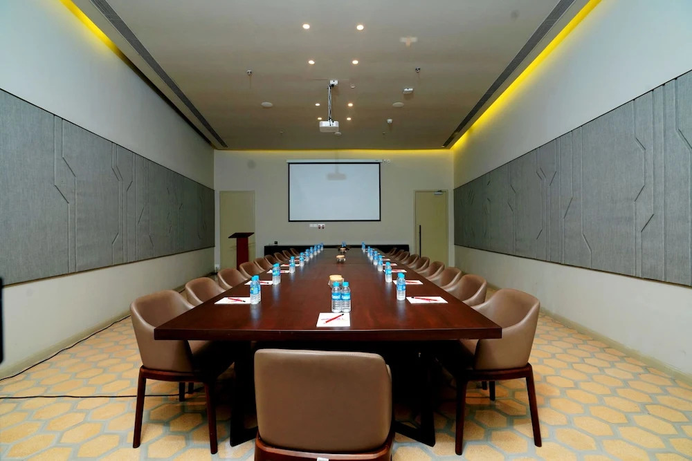 Holiday Inn Resort Kolkata NH6