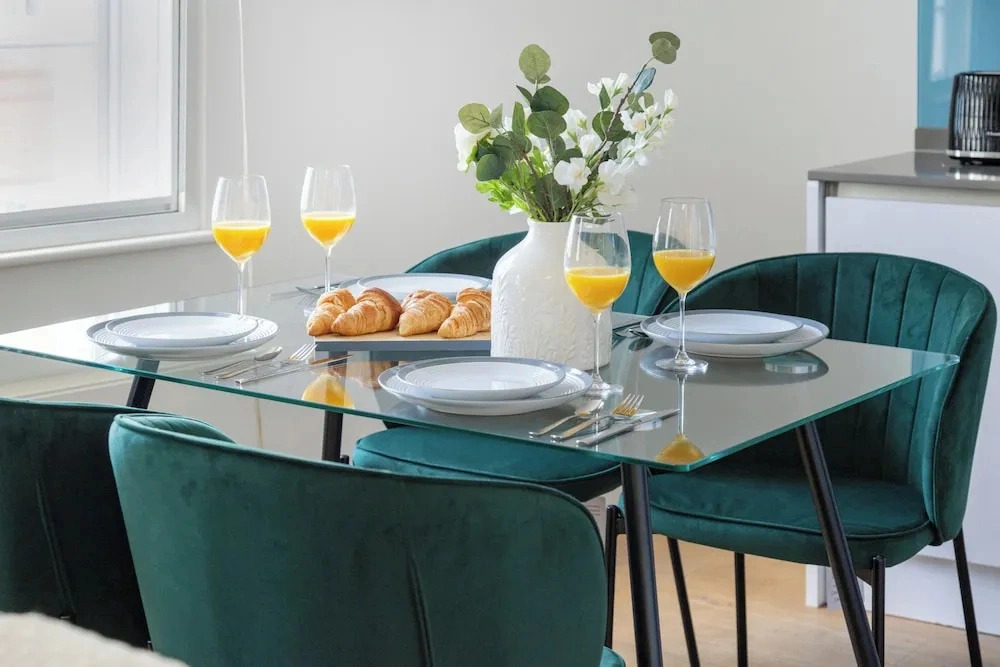 Stylish Soho 1BR Central