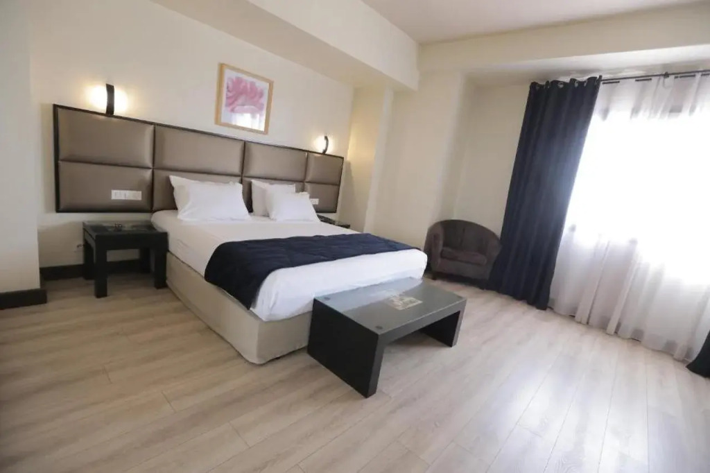 hotel evasion by liberte