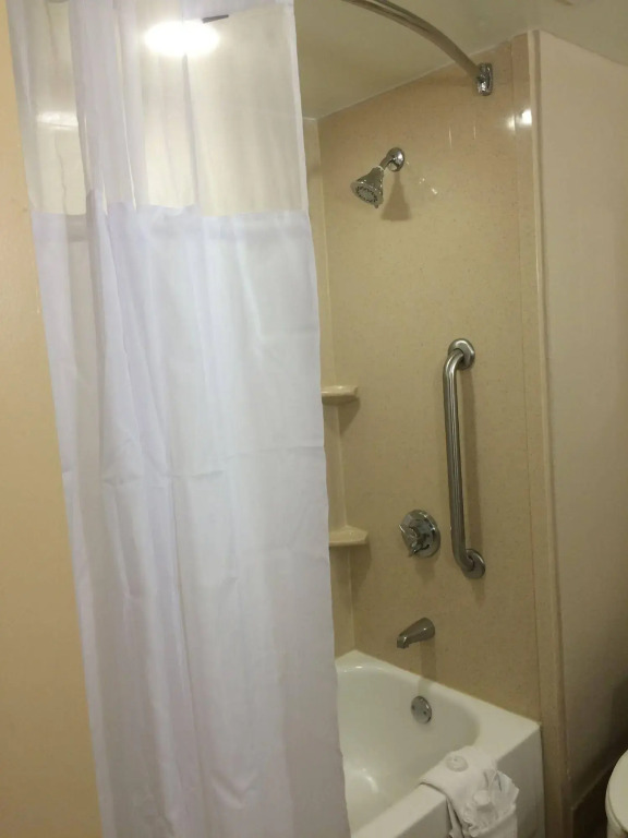 Sawgrass Grand Hotel and Suites Sports Complex