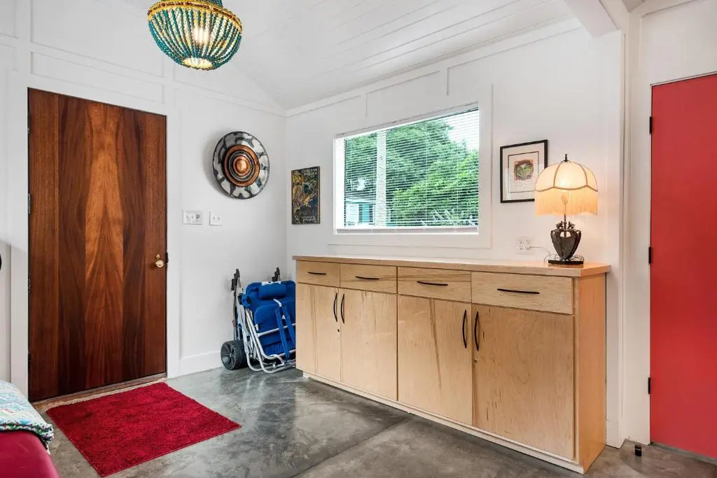 NEW Folly Vacation Listing 209 East Cottage near the beach