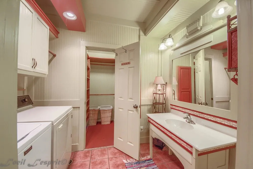 Carl Bellmer TS 360 - 2 Br Home