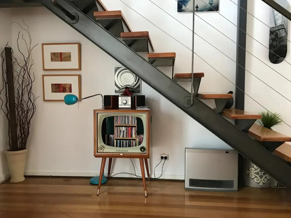 Colourful Darlinghurst Home In Perfect Location by Hyde Park