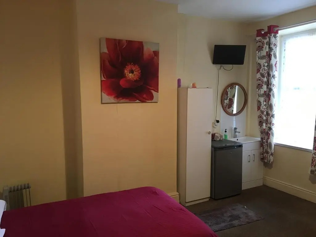 Crossways Hotel