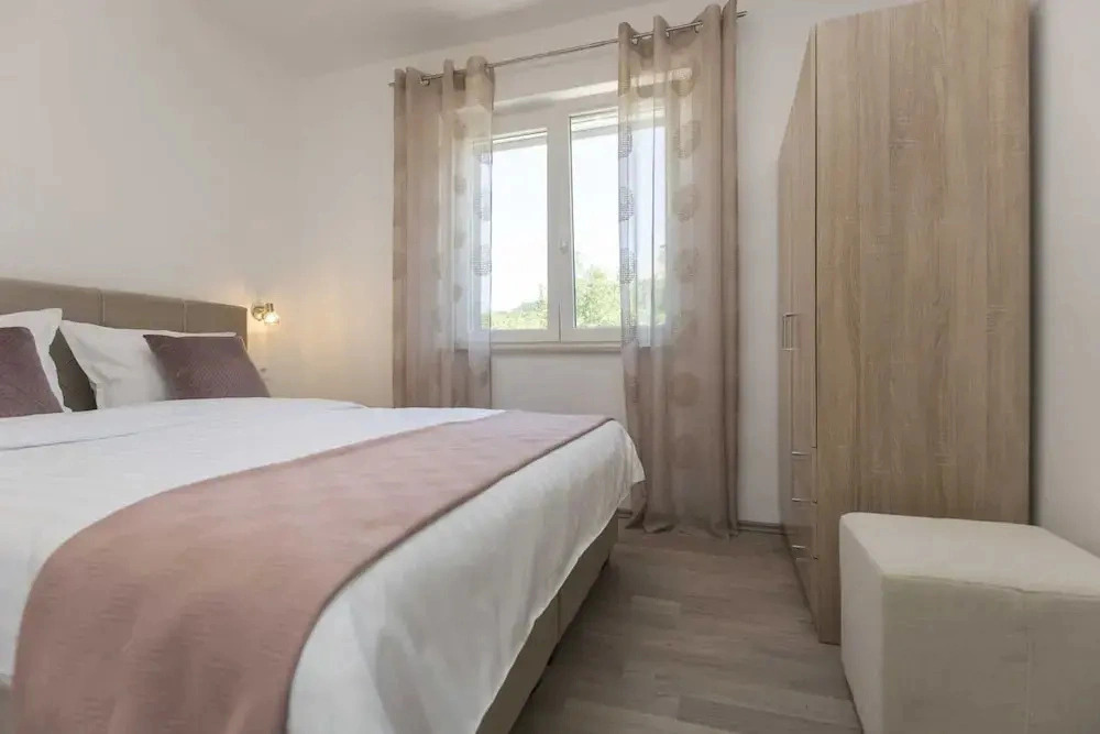 Apartment in Labin With Pool & Beach Nearby