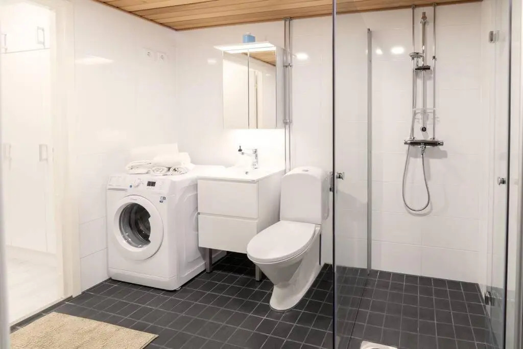 ULEABO New, Light and Roomy 61m² Apartment With Sauna!
