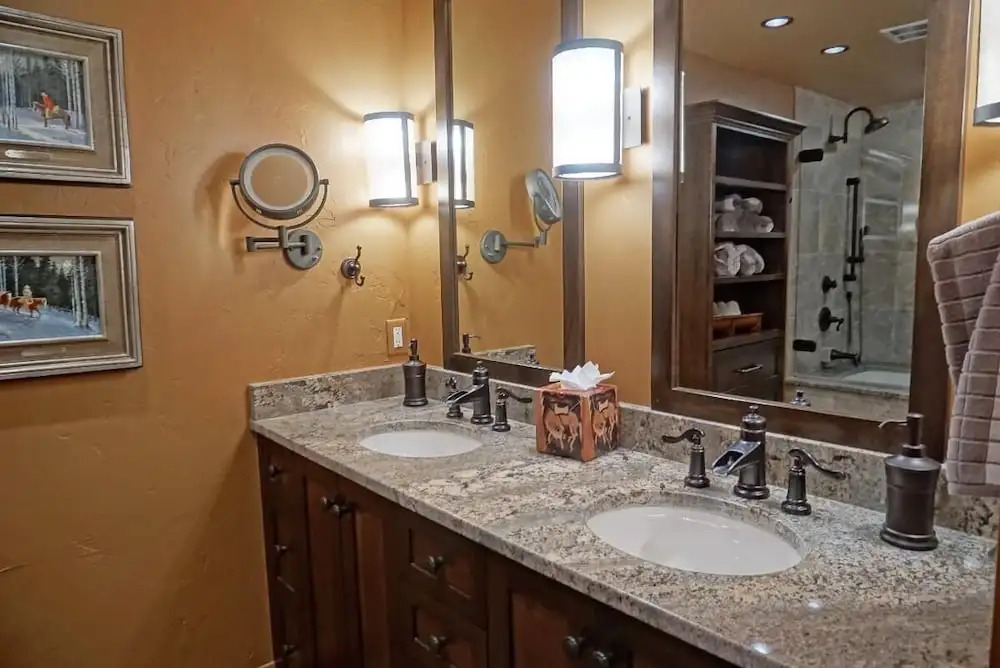 1835 Gore Creek Dr W - 6 Br Home
