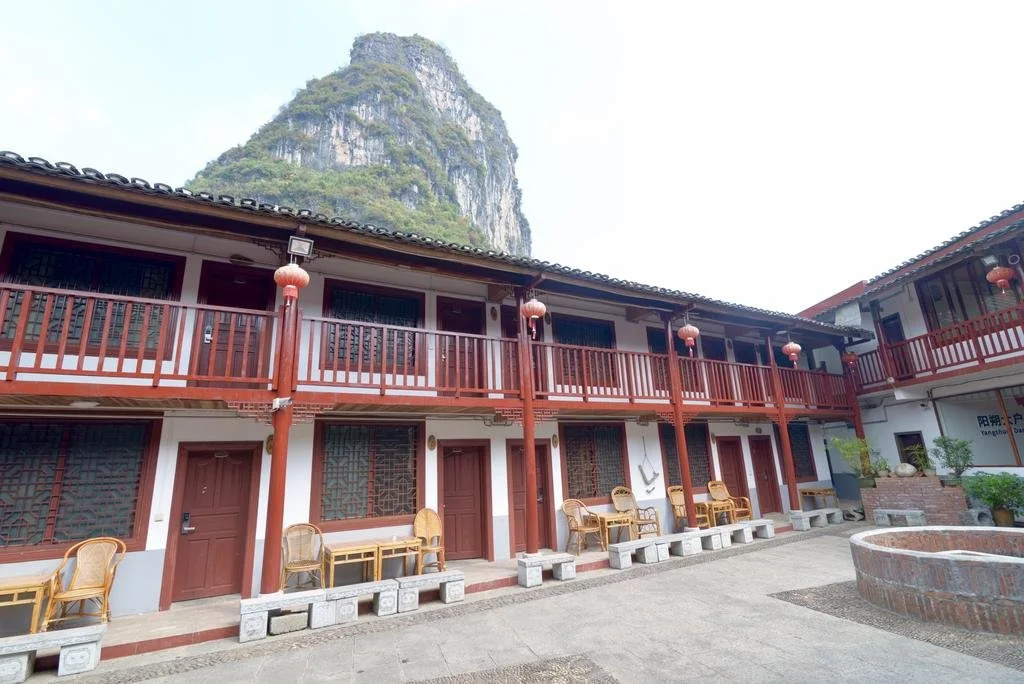 Yangshuo Dahuwai Camps Hotel