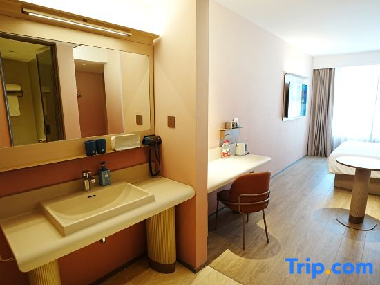 HanTing Hotel (Jinan Wuyingshan Middle Road Jinniu Building Materials Home Furnishing Store)