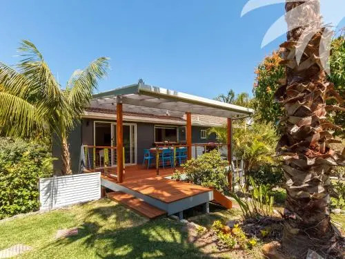 Palms House
