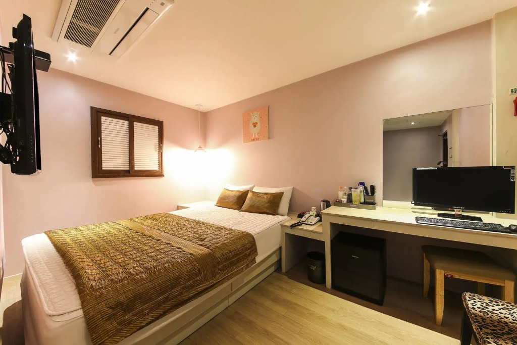 The Lazzi Hotel Dongnae